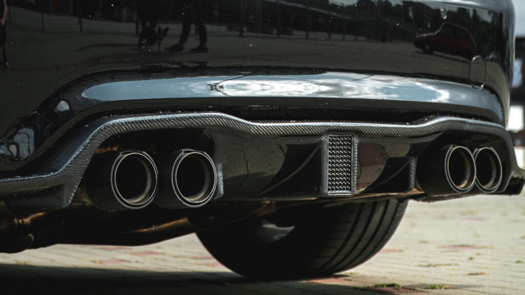 karbonowy dyfuzor f1 led bmw m2